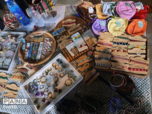 بازارچه مشاغل خانگی و صنایع دستی در کرج 