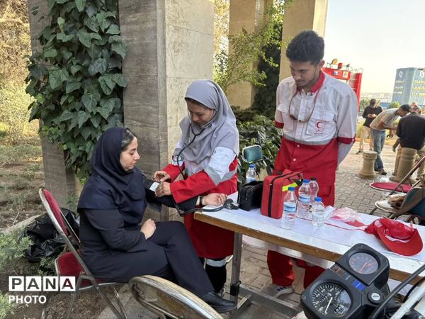 اوج خدمت جمعیت هلال احمر در مراسم وداع و تشییع رهبر انقلاب در ۴۵ متری گلشهر کرج