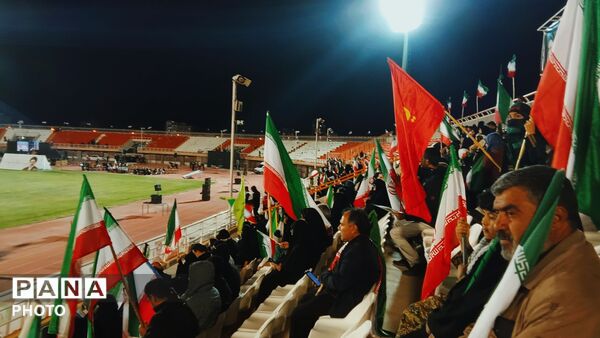 نوای همبستگی در ورزشگاه شهید باهنر کرمان