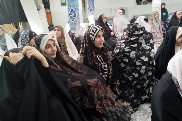 آینه‌های نور: لحظاتی سرشار از صمیمیت و گفتگو در اعتکاف دانش‌آموزی