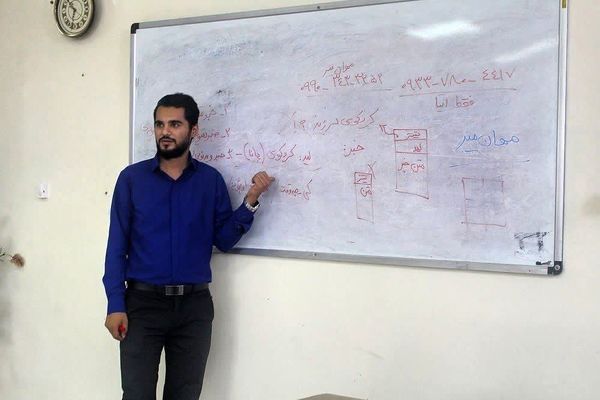 خبرنگار آینه حقیقت و زبان رسای جامعه است