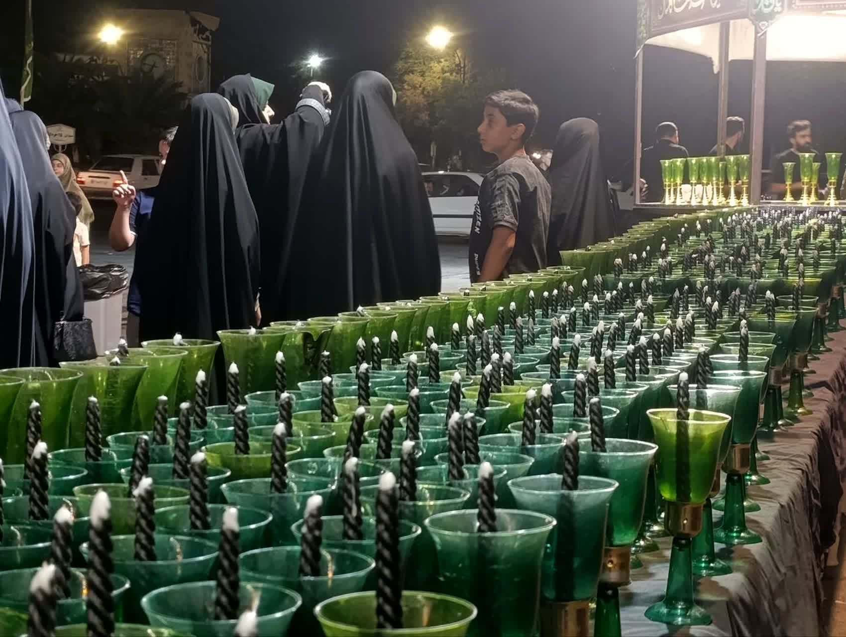 مراسم عزای شام غربت هشتمین آفتاب دل ها، همراه با آیین شمع‌گردانی 