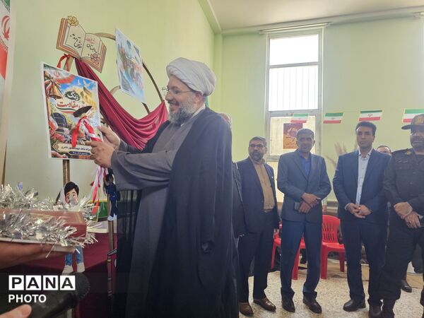گرامیداشت روز پرچم در دبستان شاهد شهید منصور عامری