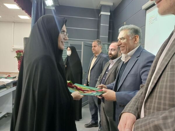 آیین تکریم و تجلیل از پژوهشگران برتر ناحیه۶