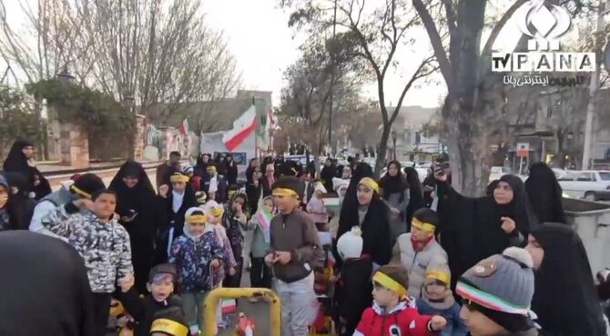 تجمع مردم بیجار در آستانه چهلمین روز شهادت قائد ملت و شهدای میناب
