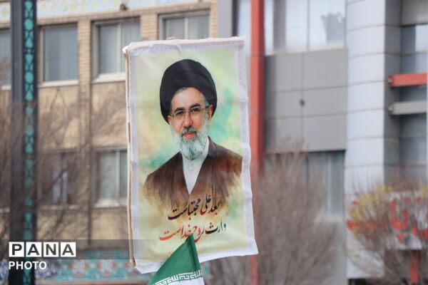 نسل جدید، پای آرمان‌های انقلاب 