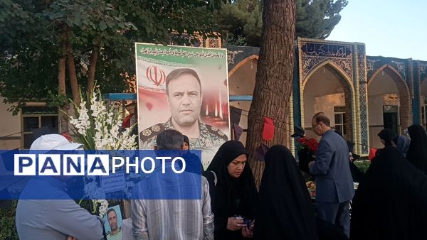 اولین سالگرد شهید محرم هادی میرآبادی بر سر مزارش برگزار شد  