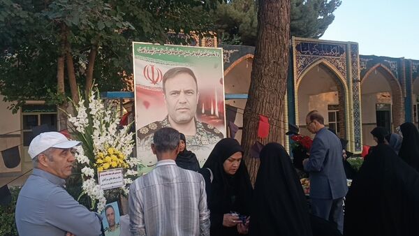 اولین سالگرد شهید محرم هادی میرآبادی بر سر مزارش برگزار شد  
