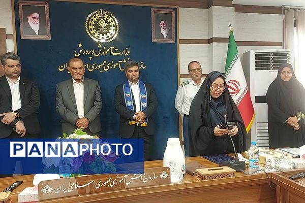 نشست فصلی و توان افزایی مأمورین و مسئولین سازمان دانش‌آموزی شهرستان‌های استان تهران 