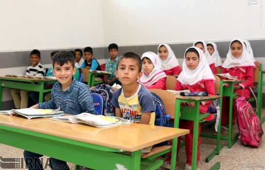 «مدرسه‌سازی با مشارکت فرهنگیان» در لرستان آغاز شد