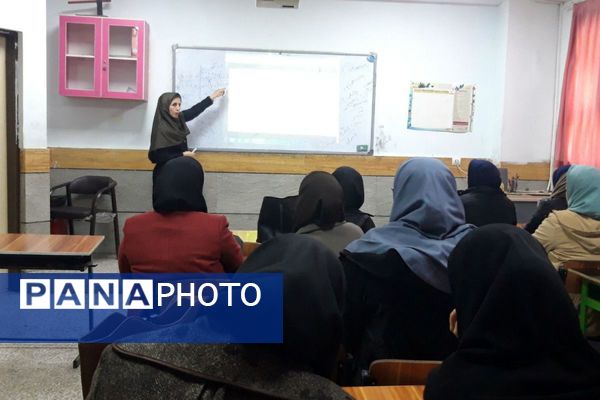اولین دوره آموزشی آموزگاران با هدف کیفیت بخشی برنامه های سلامت و تندرستی 