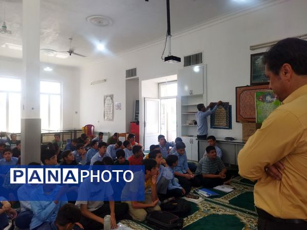 برگزاری جشن تکلیف در دبیرستان نمونه دولتی دانش 