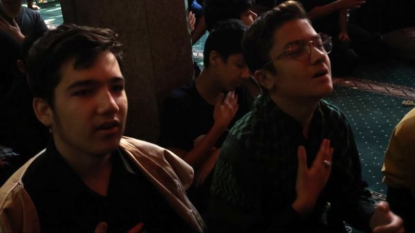 طنین ندای یازینب، آرامش‌بخش قلب‌های معتکفین 