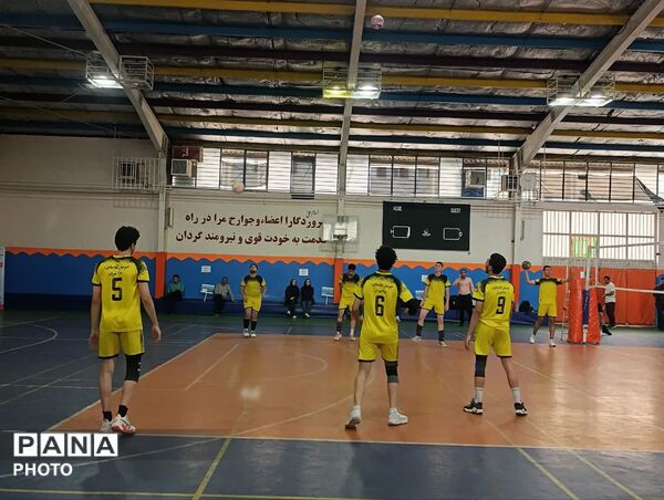 اوج هیجان در فینال والیبال طرح میدان پویا؛ درخشش نوجوانان ورزشکار منطقه ۳