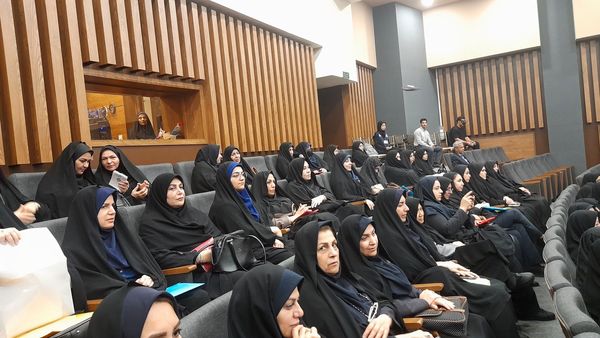  گردهمایی مدیران مدارس ناحیه ۷ در مشهد