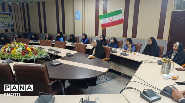 آیین تجلیل از دانش‌آموزخبرنگاران پانا در رودان