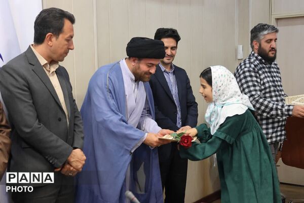 همایش «دختران مقاومت، امید آینده ایران» شهرستان بهارستان