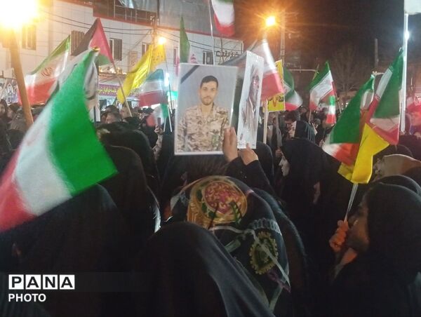 تجمع مردم قروه در میدان سردار شهید حاج قاسم سلیمانی  