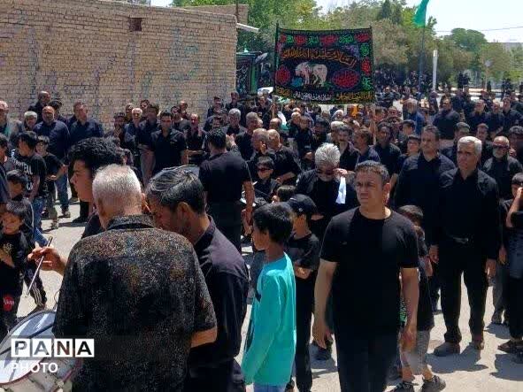 در هشتمین روز ماه محرم طنین نوای یا حسین در کوچه‌های فدافن پیچید
