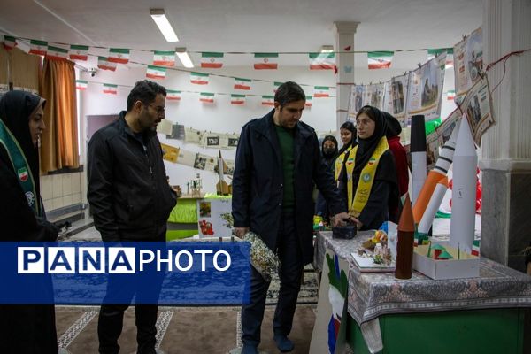 جشنواره دانش‌آموزی دور‌ریختنی‌ها توسط پیشتازان سازمان دانش‌آموزی محلات