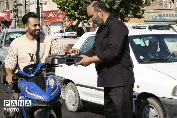 پذیرایی و مهمان نوازی مردم چهاردانگه از زائران و محبان رهبر شهید