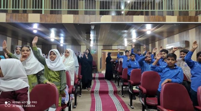 طرح سفیران سلامت در مدارس ابتدایی میناب کلید خورد