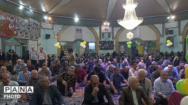 تجلیل از فرزند و برادر شهید شوشتری در مراسم شنبه‌های ام‌البنین(س) مسجد المنتظر قاسم‌آباد