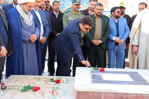 افتتاح زمین چمن مصنوعی شهدای روستای شهوار