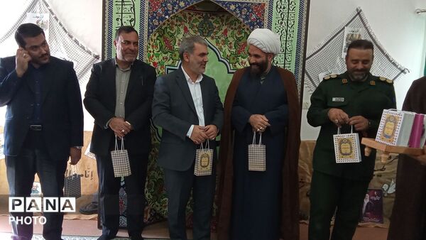  آیین بازگشایی مدارس و بازدید مسئولین از هنرستان بنت الهدی صدر