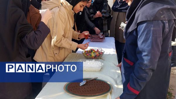 جشن ولادت امام زمان (عج)در مدرسه عزت طلایی