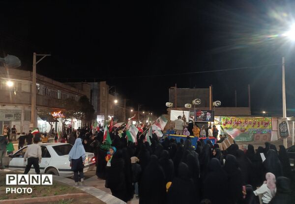 در خیابان ریشه دوانده‌ایم