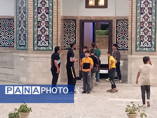 بازدید پسران دومیدانی کاران استان خراسان رضوی از آرامگاه عطار و خیام