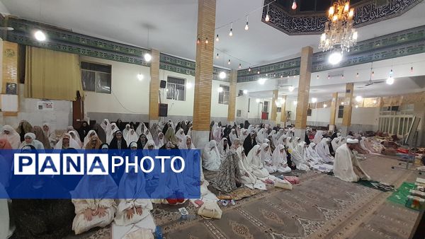 لحظات نورانی اعتکاف و نماز جماعت در مسجد امام حسن عسگری(ع)