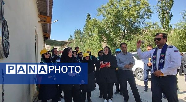 برگزاری مسابقات دارت در اردوی یک روزه مربیان پیشتاز سدبارزو شهرستان شیروان