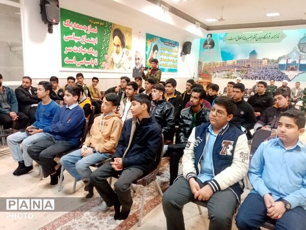 جلسه تبیینی همزمان با آغاز ماه مبارک رمضان در دفتر امام جمعه کاشمر
