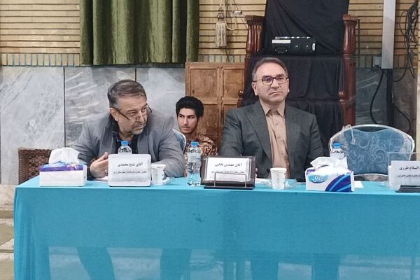 برپایی میزخدمت باحضور مسئولان و نمایندگان قوای مجریه و مقننه در بخش خاوران شهرستان ری