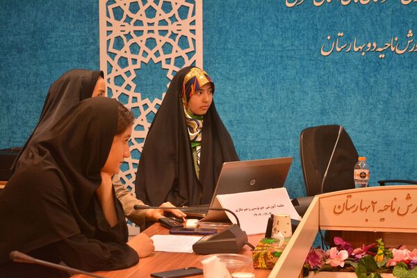 جلسه آموزشی خبرنویسی و تجلیل از دانش‌آموز خبرنگاران فعال پانا ناحیه 2 بهارستان