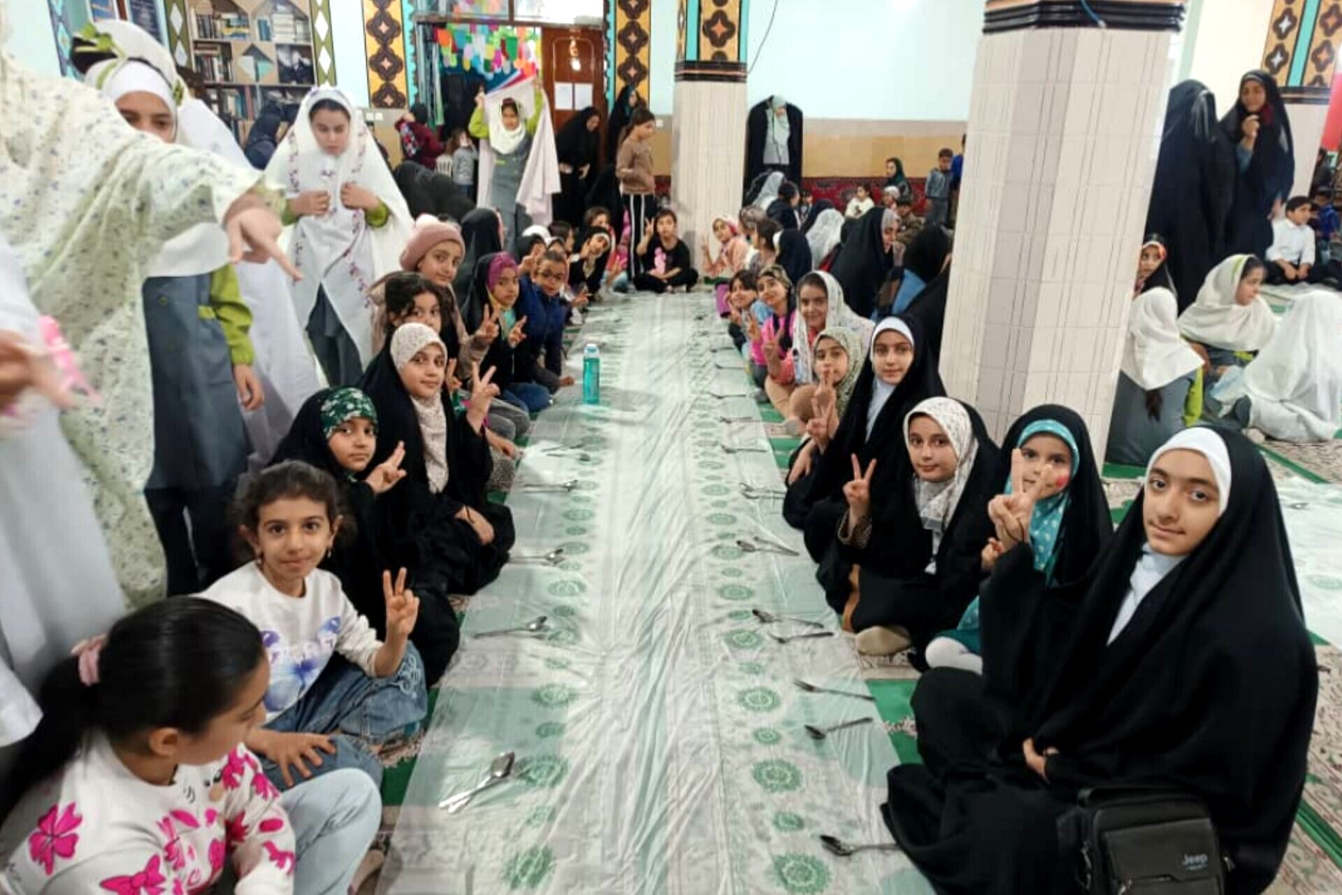 ماه رمضان فرصتی برای جذب نوجوانان وجوانان به مسجد 