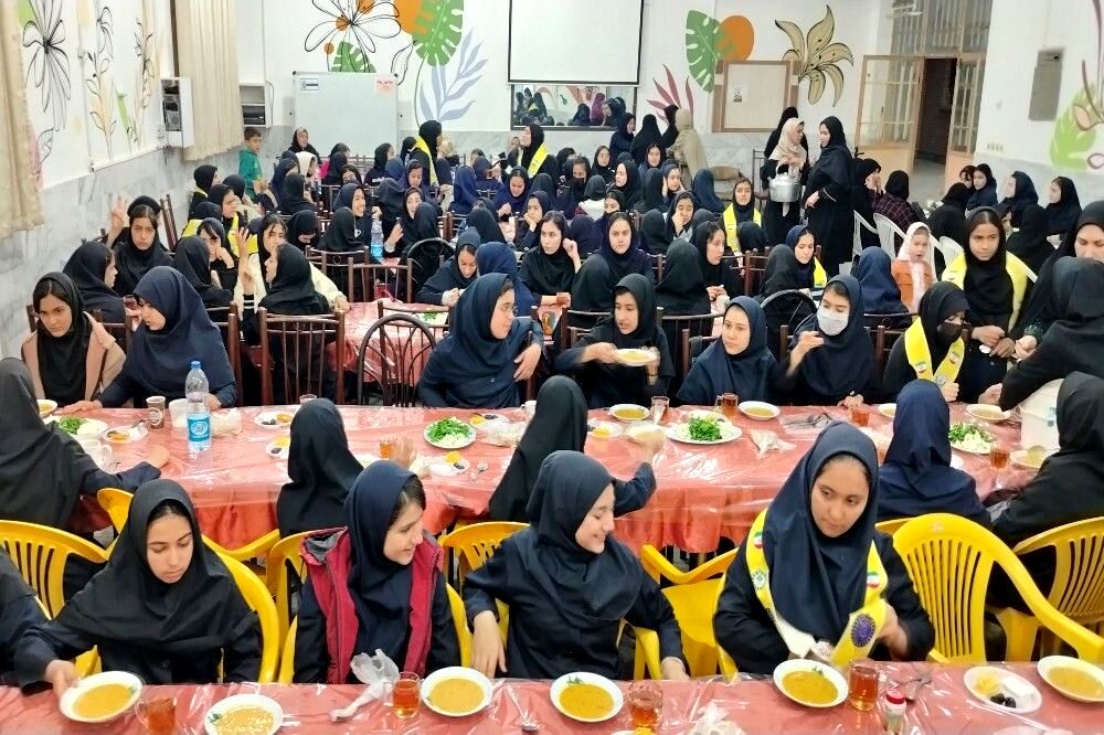 ضیافت افطاری در آموزشگاه شهید مجید دهنوی نیشابور