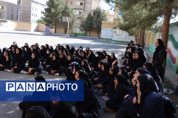 آموزش رایگان اطفای حریق برای ۹۹ دانش‌آموز ماهدشت کرج