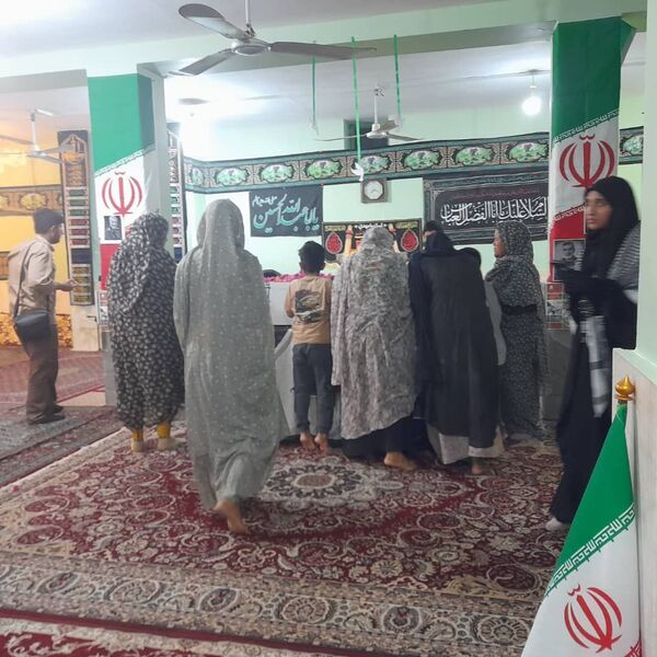 مراسم استقبال از شهید گمنام در روستای سرزه 