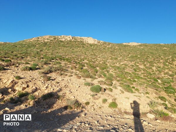 منظره ی دیدنی طبیعت کوه های شهر بار 