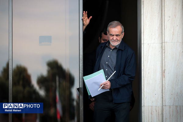 حاشیه جلسه هیات دولت