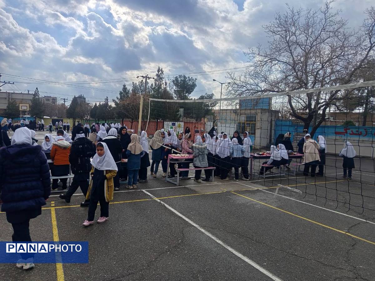 بازارچه مادر دختر در دبستان سمیه