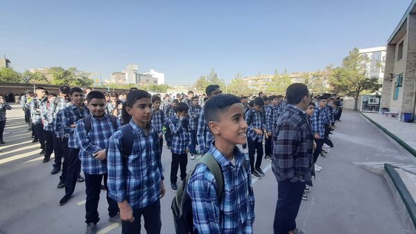 آغاز سال تحصیلی جدید در دبیرستان پسرانه عبدالحسین قفلی