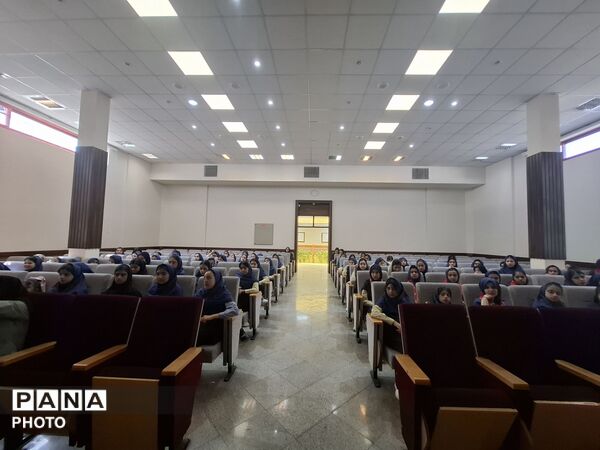  مراسم تقدیر از افتخار آفرینان دبستان آرمینه مصلی نژاد