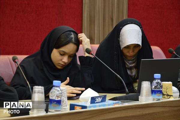 نشست خبری مدیرکل آموزش و پرورش شهرستان‌های استان تهران با خبرنگاران پانا