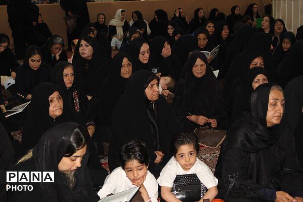آیین گرامیداشت چهلم شهیدان ملکی در مصلای نظرآباد 