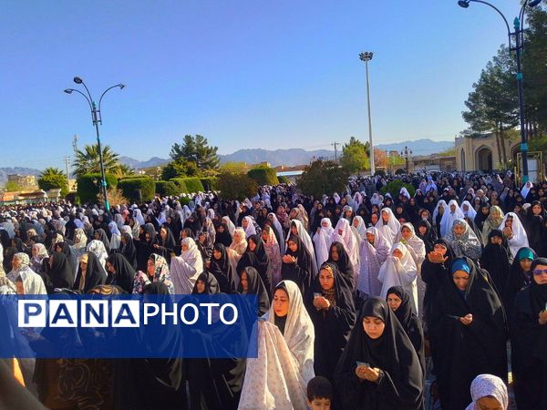 نماز عید فطر ۱۰ هزار نفری در کاشمر 