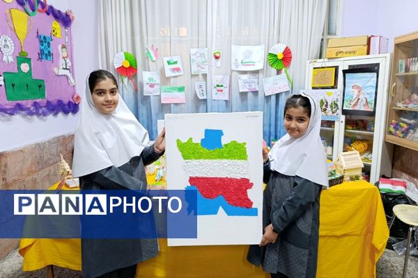  نمایشگاه دستاوردهای انقلاب و روایت‌های فجر در دبستان سمیه شهریار